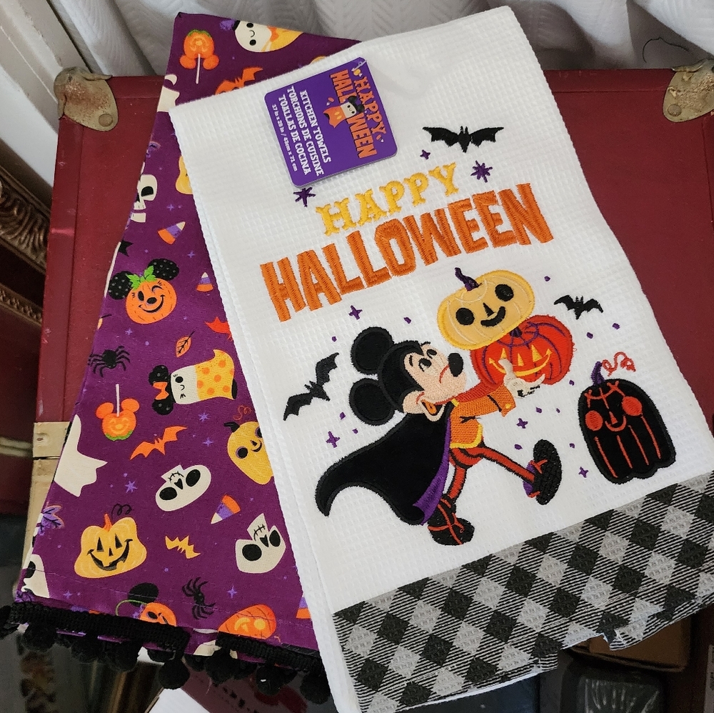 Mickey Mouse Happy Halloween Kitchen Towels NWT